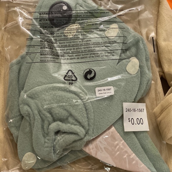 Disney Star Wars The Mandalorian Halloween Costume - Picture 3 of 5